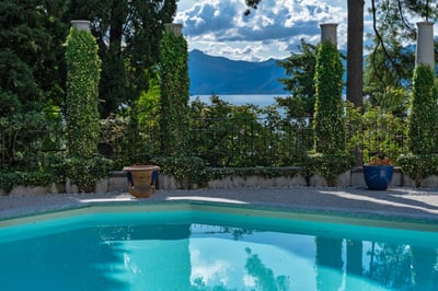 Luxury Villa Photo #2