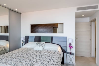 Luxury Villa Photo #17