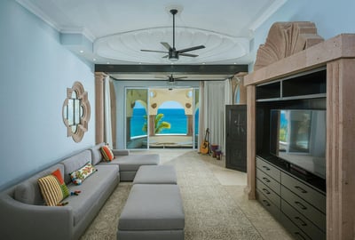Luxury Villa Photo #44