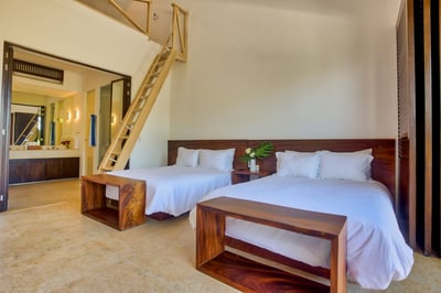 Luxury Villa Photo #24