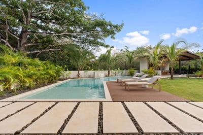 Luxury Villa Photo #2