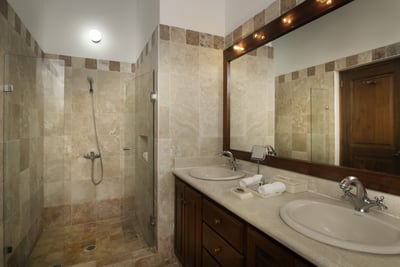Luxury Villa Photo #22