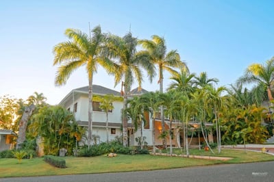 Luxury Villa Photo #39