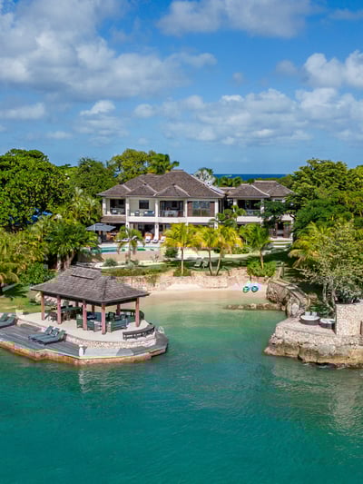 Luxury Villa Photo #2