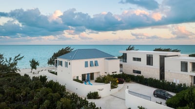 Luxury Villa Photo #20