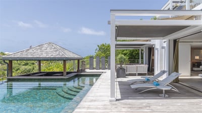 Luxury Villa Photo #4
