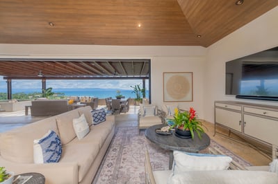 Luxury Villa Photo #17