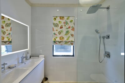 Luxury Villa Photo #25
