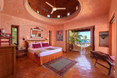 Luxury Villa Photo #13
