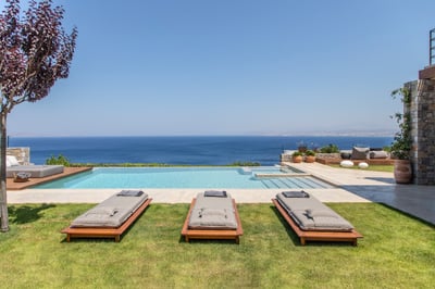 Luxury Villa Photo #7