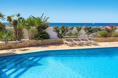 Luxury Villa Photo #7