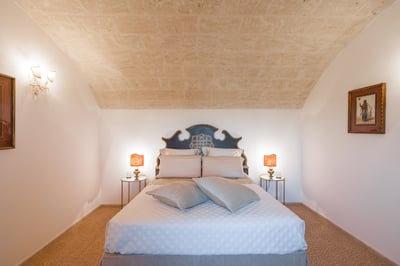 Luxury Villa Photo #31