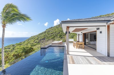 Luxury Villa Photo #2