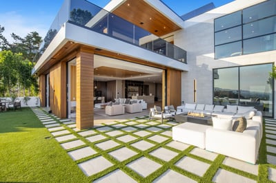 Luxury Villa Photo #15