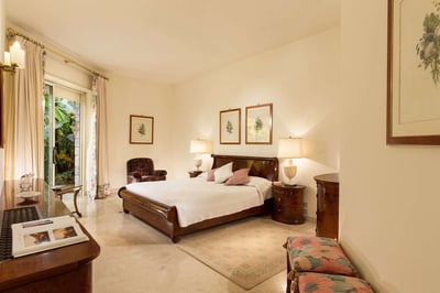 Luxury Villa Photo #31
