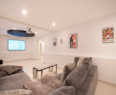 Luxury Villa Photo #15