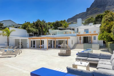 Luxury Villa Photo #6