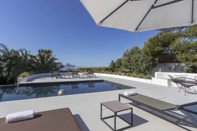 Luxury Villa Photo #7