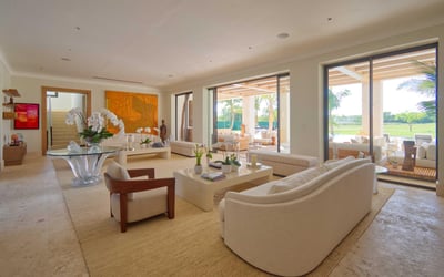 Luxury Villa Photo #22