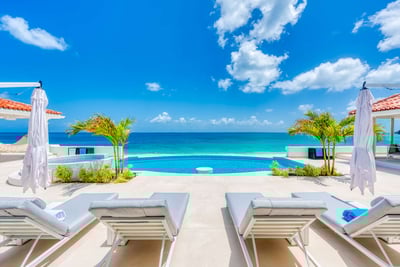 Luxury Villa Photo #4