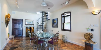 Luxury Villa Photo #4
