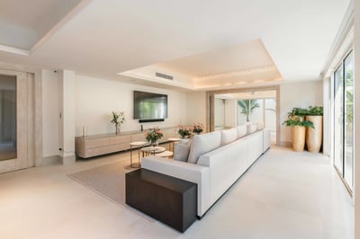 Luxury Villa Photo #30