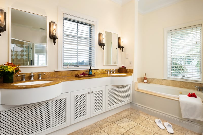 Oceanfront 2 BDM Suite