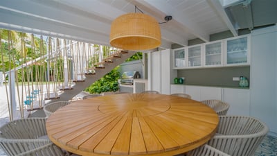 Luxury Villa Photo #37