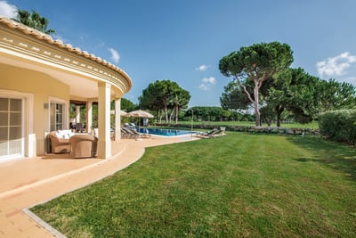 Luxury Villa Photo #9