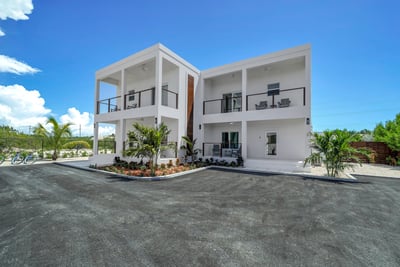 Luxury Villa Photo #3