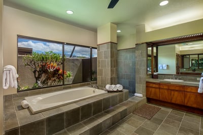 Luxury Villa Photo #29