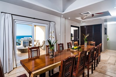 Luxury Villa Photo #5