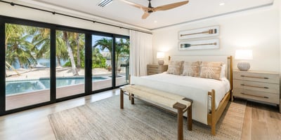 Luxury Villa Photo #20