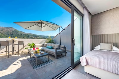Luxury Villa Photo #56