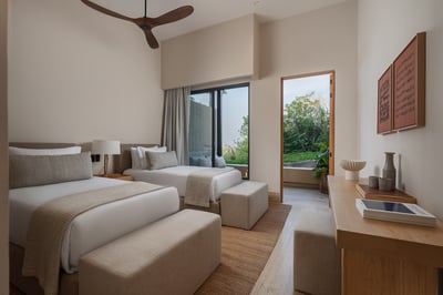 Luxury Villa Photo #39