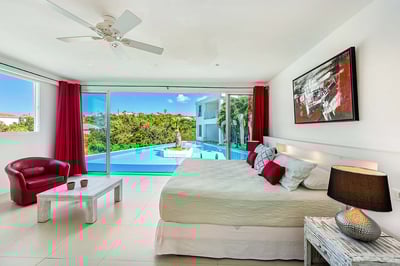 Luxury Villa Photo #40