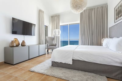 Luxury Villa Photo #14
