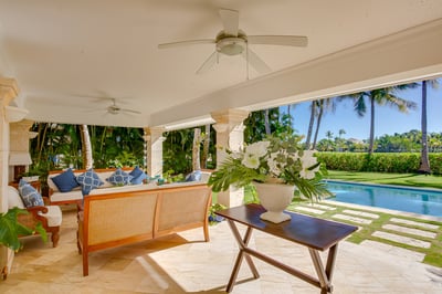 Luxury Villa Photo #16