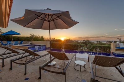 Luxury Villa Photo #9