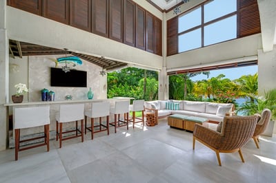 Luxury Villa Photo #15
