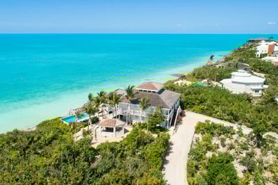 Luxury Villa Photo #3