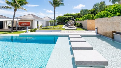 Pool 1 & Terrace