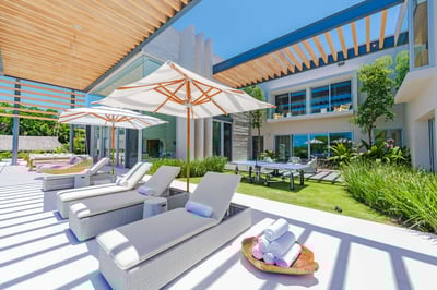 Luxury Villa Photo #6