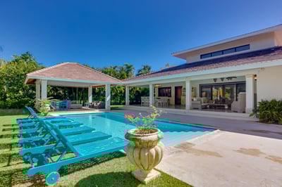 Luxury Villa Photo #5