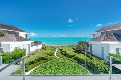 Luxury Villa Photo #13