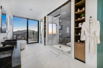 Luxury Villa Photo #33