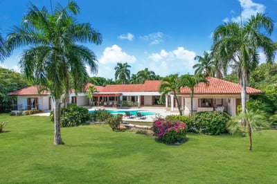 Luxury Villa Photo #4