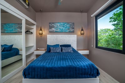 Luxury Villa Photo #17