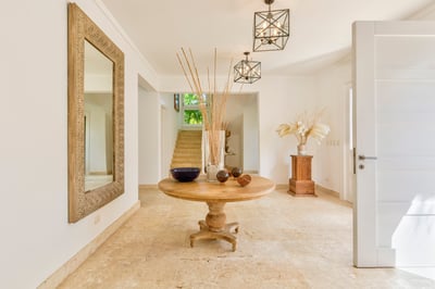 Luxury Villa Photo #22