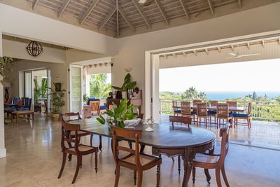 Luxury Villa Photo #15